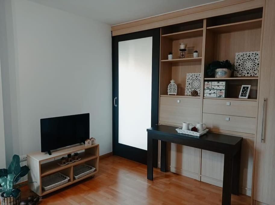 Acogedor Apartamento Con Piscina Y Garaje Apartment Huesca Luaran gambar